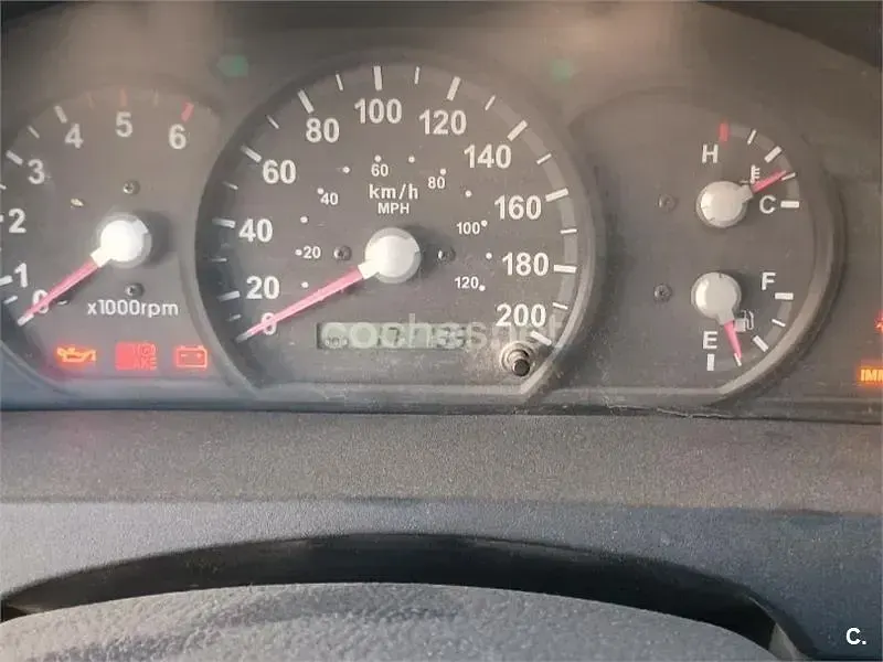 Usado Kia Sorento EX 140 CV (102 kW) 2006 Beige SUV