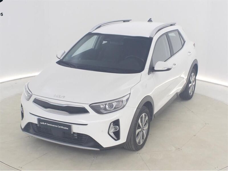 Blanco Usado 2024 Kia Stonic SUV | 20.795 € (Un poco caro) - Imagen 1/4