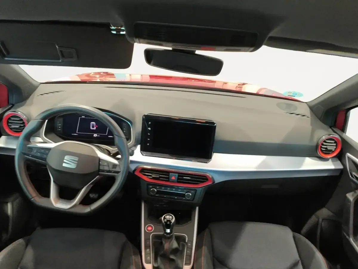 Usado Seat Arona FR 115 CV (84 kW) 2025 Rojo SUV
