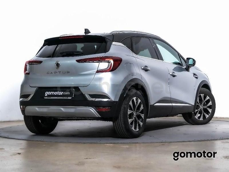 Usado Renault Captur Techno 90 CV (66 kW) 2024 Gris / plata SUV