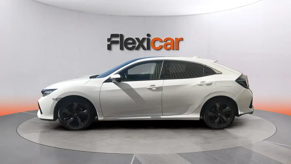 Usado Honda Civic Executive 120 CV (88 kW) 2018 Blanco Berlina