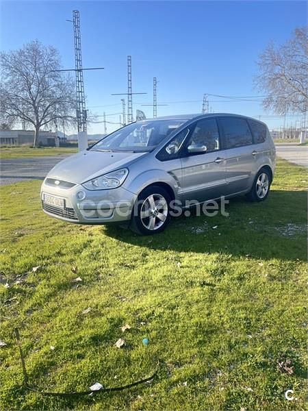 Usado Ford S-MAX Titanium 140 CV (102 kW) 2009 Gris / plata Monovolumen