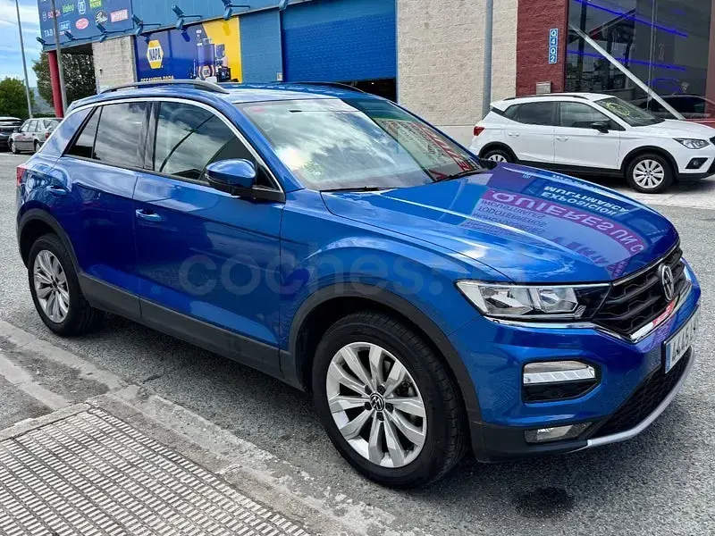 Usado VW T-Roc Advance 115 CV (84 kW) 2022 Azul SUV