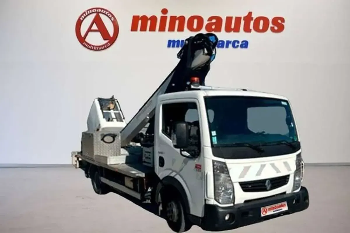 Usado Nissan Cabstar 135 CV (99 kW) 2019 Blanco Pickup/Camioneta
