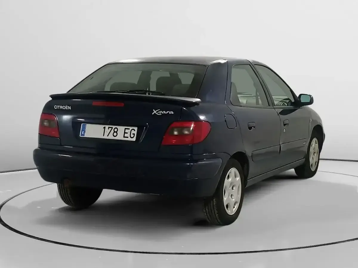 Usado Citroën Xsara 90 CV (66 kW) 2000 Berlina