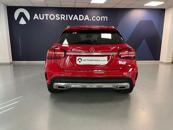 Usado Mercedes GLA200 136 CV (100 kW) 2018 Rojo júpiter (sólido) SUV