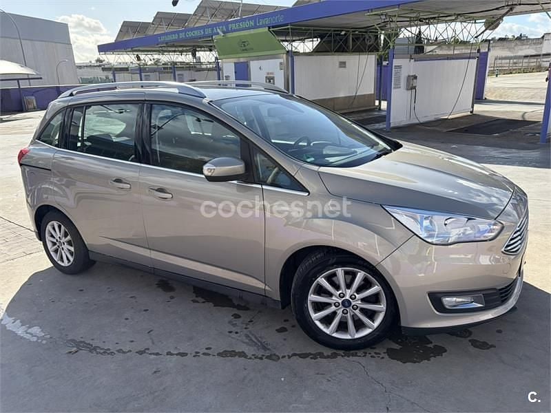 Usado Ford Grand C-Max Titanium 150 CV (110 kW) 2016 Beige Monovolumen