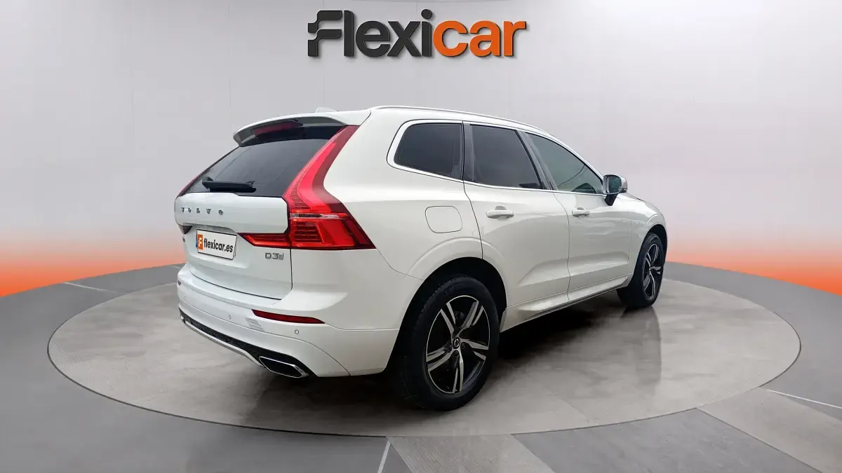 Usado Volvo XC60 R-Design 150 CV (110 kW) 2019 Blanco SUV