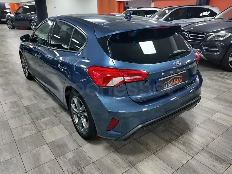 Usado Ford Focus ST-Line 125 CV (91 kW) 2019 Azul Berlina