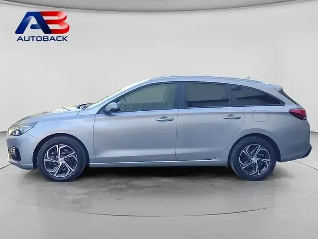 Usado Hyundai i30 136 CV (100 kW) 2022 Plata Familiar