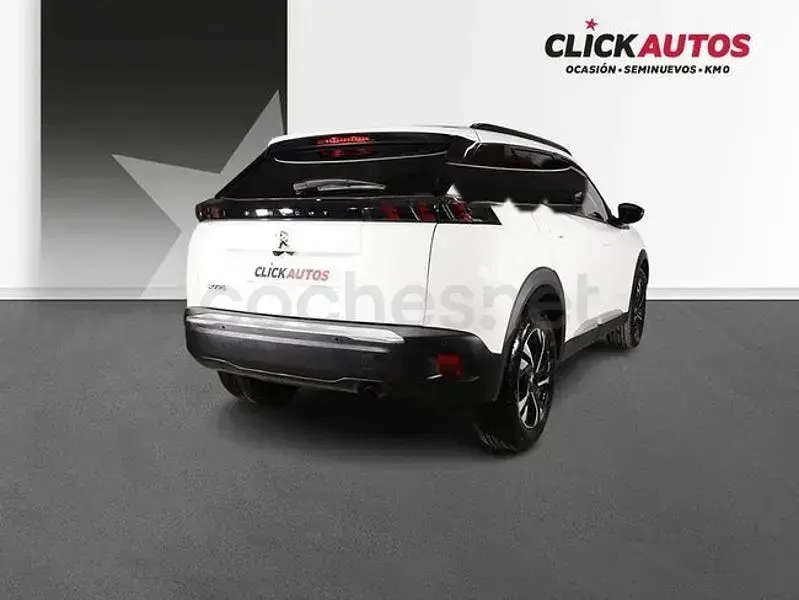 Usado Peugeot 2008 Allure 100 CV (73 kW) 2022 Blanco SUV