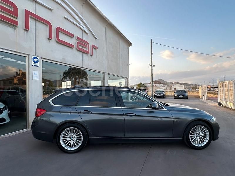 Usado BMW 320 Luxury Line 190 CV (139 kW) 2018 Gris / plata Familiar