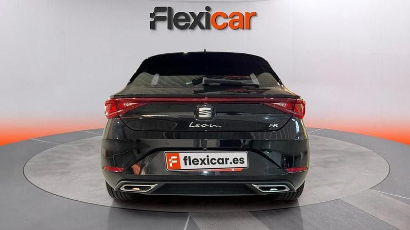 Usado Seat Leon FR 150 CV (110 kW) 2021 Azul Familiar