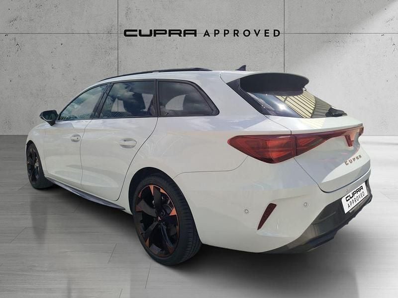 Usado Cupra Leon 150 CV (110 kW) 2025 Blanco Familiar