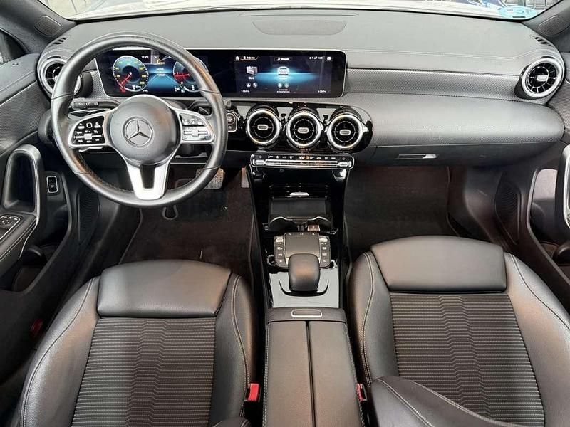 Usado Mercedes CLA200 Shooting Brake 150 CV (110 kW) 2020 Blanco Familiar