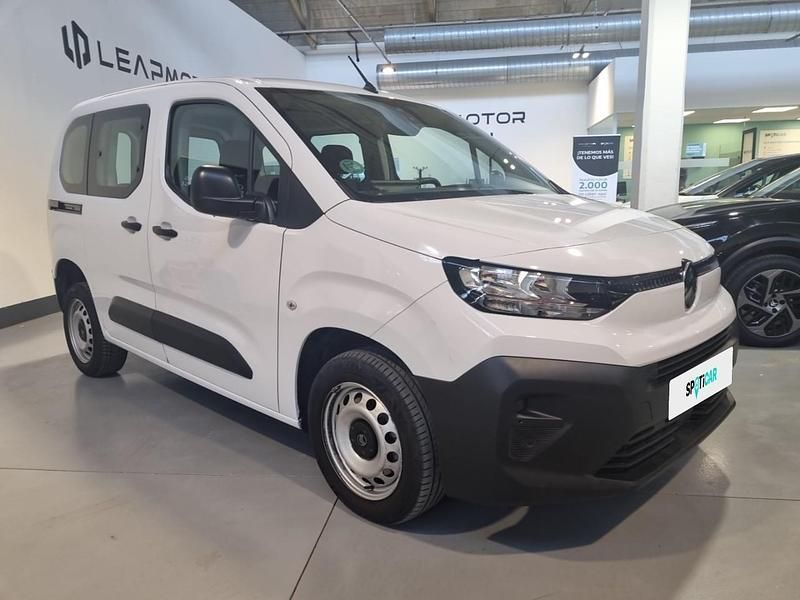 Usado Citroën Berlingo 102 CV (75 kW) 2024 Blanco Monovolumen