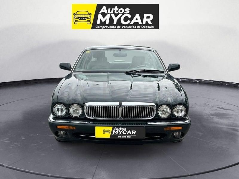 Usado Jaguar XJ Sovereign 290 CV (213 kW) 1999 Verde Berlina