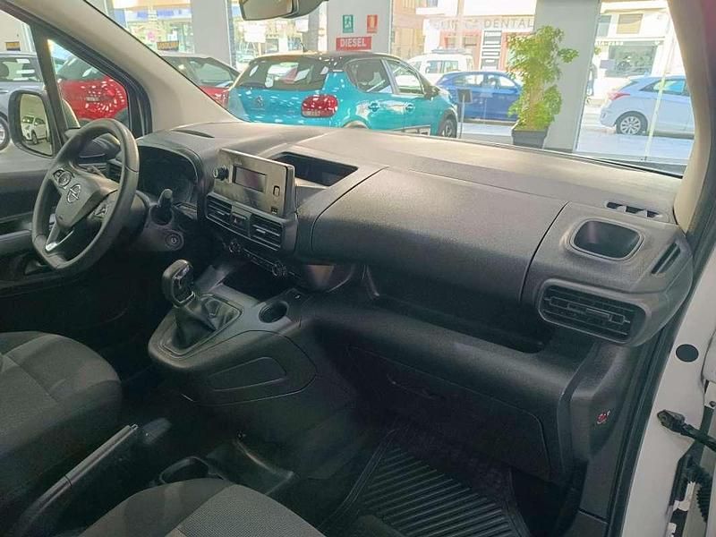 Usado Opel Combo Life Expression 76 CV (55 kW) 2019 Blanco Monovolumen