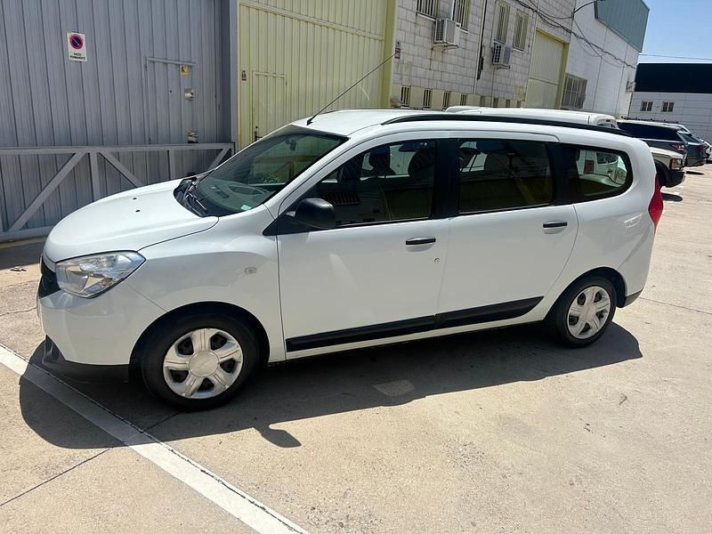 Blanco Usado 2015 Dacia Lodgy Lauréate Monovolumen | 5999 € (Buen precio) - Imagen 1/4