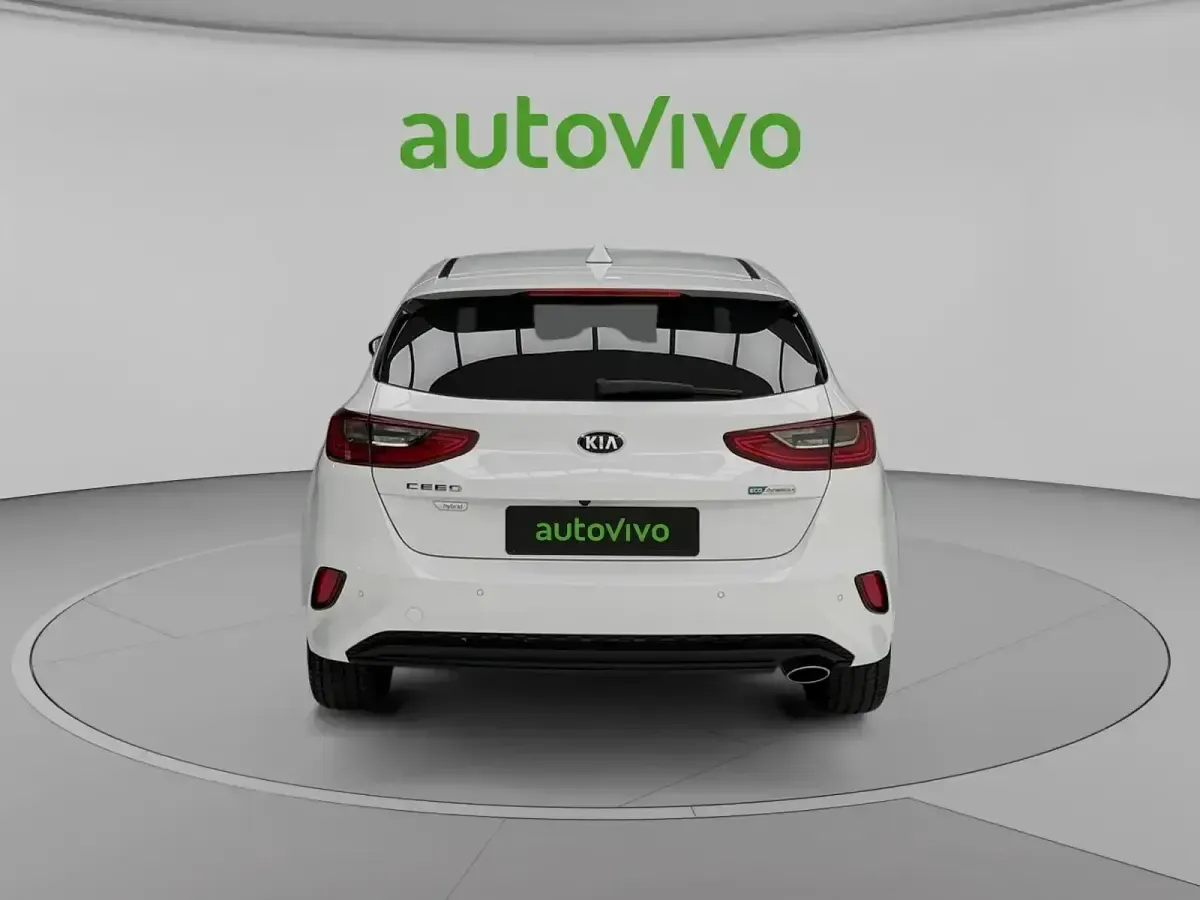 Usado Kia Ceed 160 CV (117 kW) 2021 Blanco Utilitario