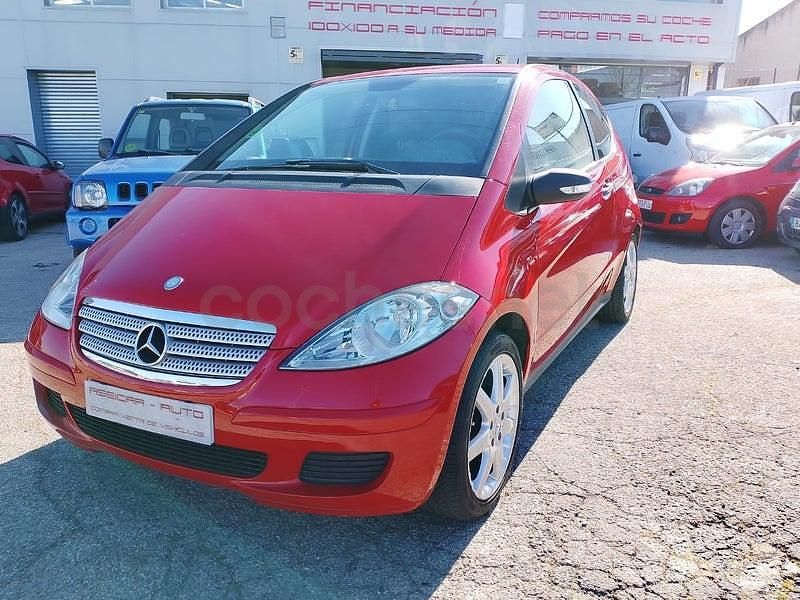 Usado Mercedes A150 Elegance 95 CV (69 kW) 2007 Rojo Berlina