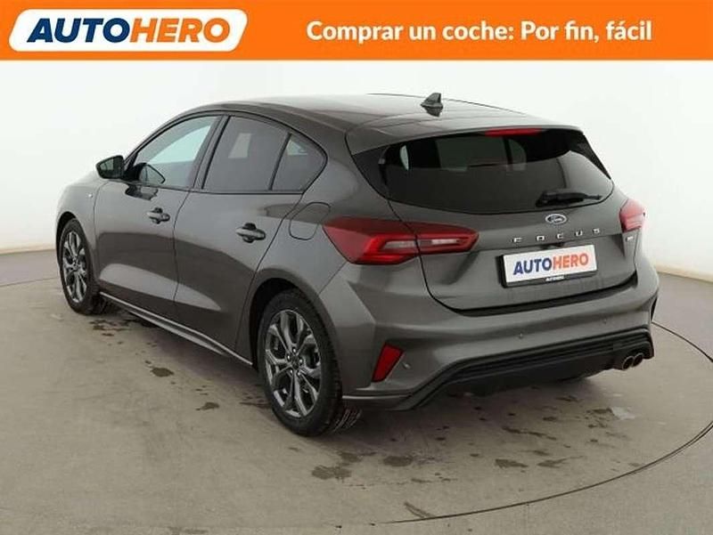 Usado Ford Focus ST-Line 155 CV (114 kW) 2023 Gris Berlina