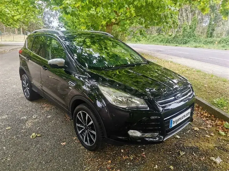 Usado Ford Kuga Business Edition 150 CV (110 kW) 2017 Negro SUV