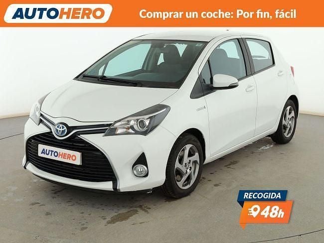 Usado Toyota Yaris Hybrid Active 101 CV (74 kW) 2015 Blanco Utilitario