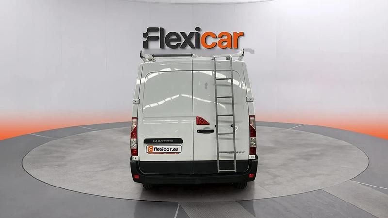 Usado Renault Master 110 CV (80 kW) 2019 Blanco Berlina