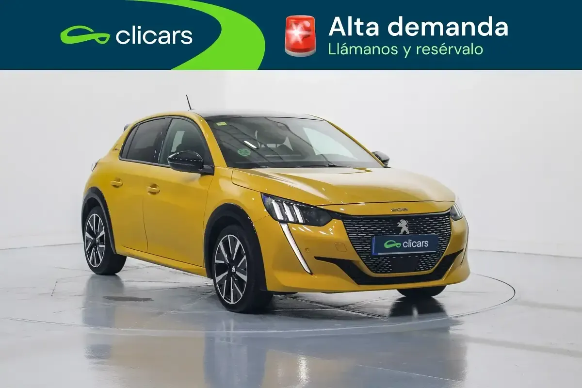 Usado Peugeot 208 GT-line 130 CV (95 kW) 2020 Amarillo Utilitario