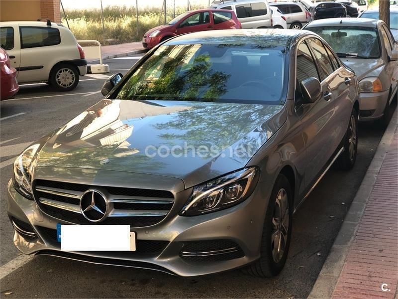 Gris / plata Usado 2014 Mercedes C180 AMG line Berlina | 19.700 € (Un poco caro) - Imagen 1/4
