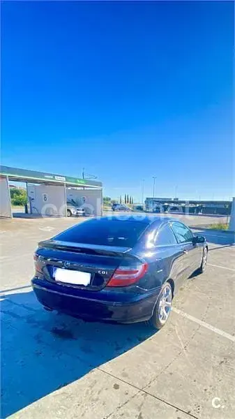 Usado Mercedes C220 Sport Edition 150 CV (110 kW) 2007 Negro Berlina