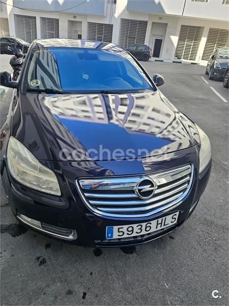 Violeta / lila Usado 2012 Opel Insignia Excellence Berlina | 5400 € (Precio justo) - Imagen 1/4