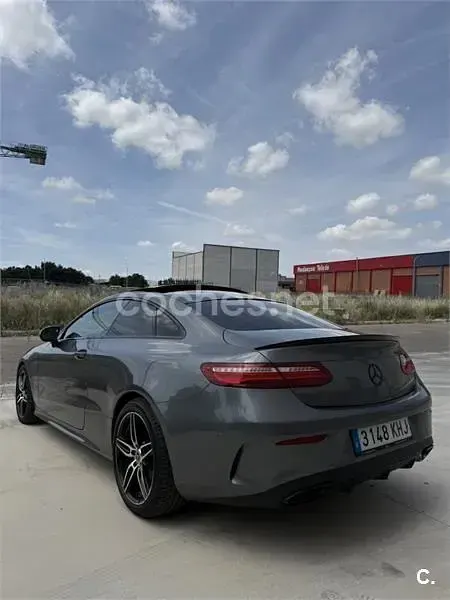 Usado Mercedes E220 194 CV (142 kW) 2018 Gris / plata Coupe