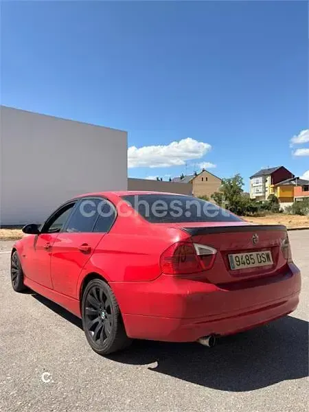 Usado BMW 320 163 CV (119 kW) 2005 Rojo Berlina