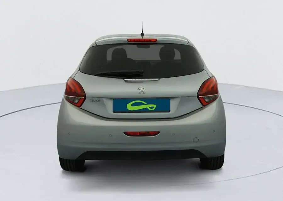 Usado Peugeot 208 Signature Sky 82 CV (60 kW) 2019 Utilitario