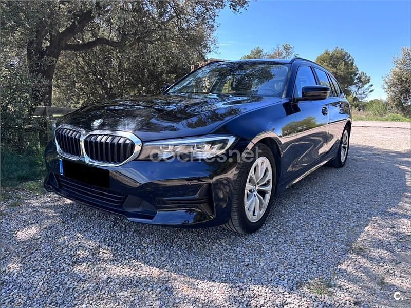 Usado BMW 318 Comfort Edition 150 CV (110 kW) 2020 Negro Familiar