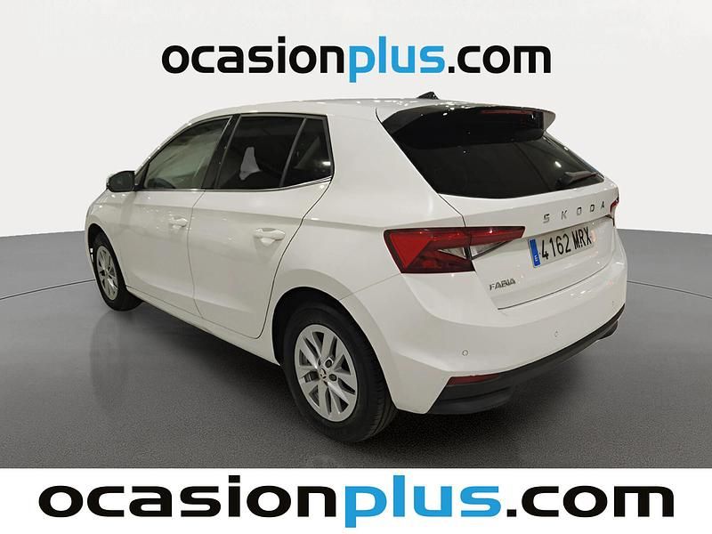 Usado Skoda Fabia Selection 95 CV (69 kW) 2024 Blanco Utilitario