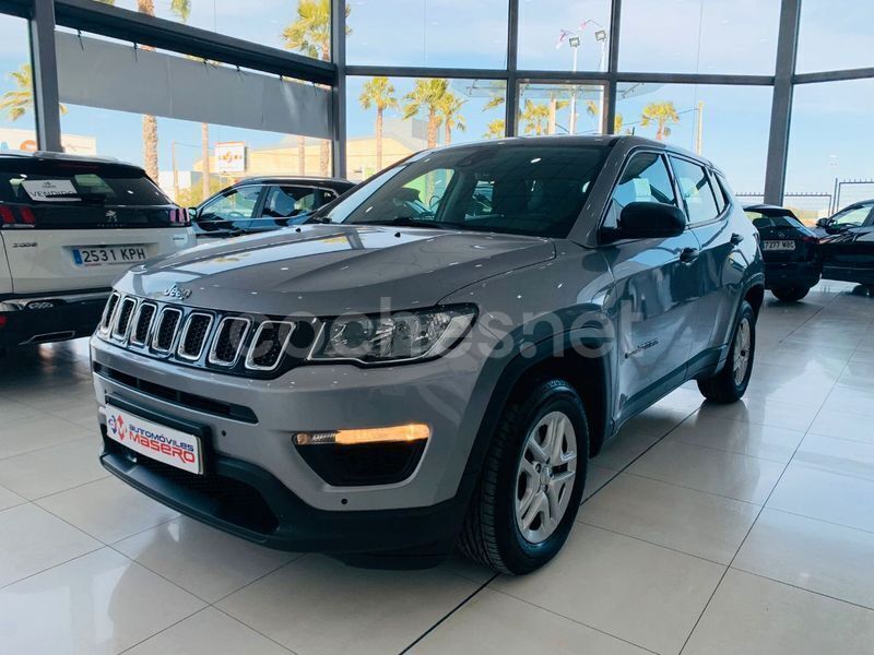 Gris / plata Usado 2018 Jeep Compass Sport SUV | 16.900 € (Caro) - Imagen 1/4