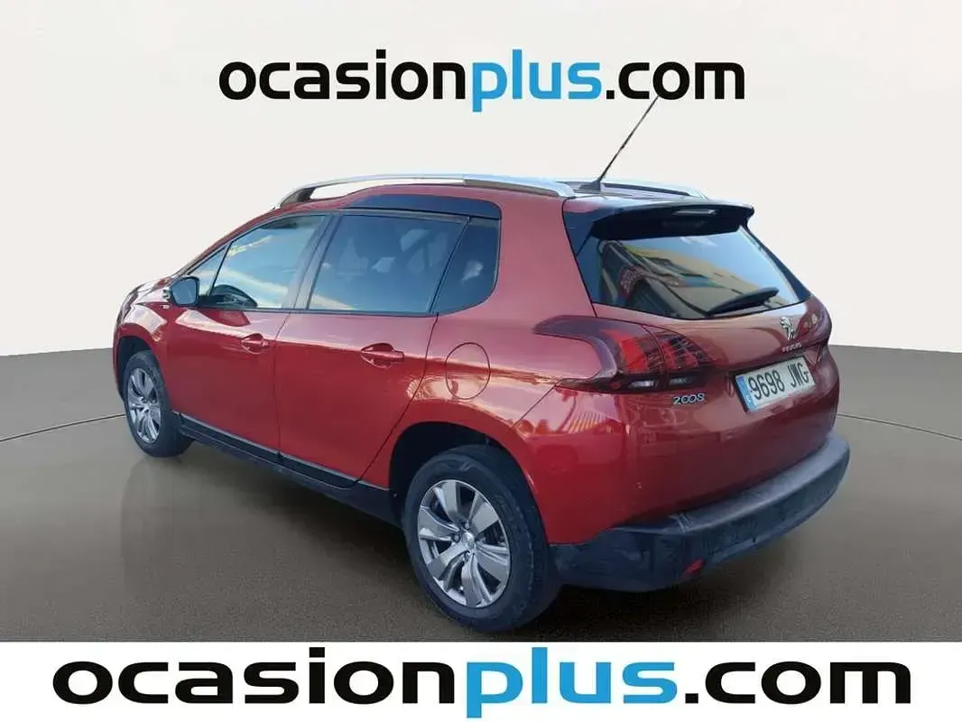 Usado Peugeot 2008 Style 82 CV (60 kW) 2017 Rojo SUV