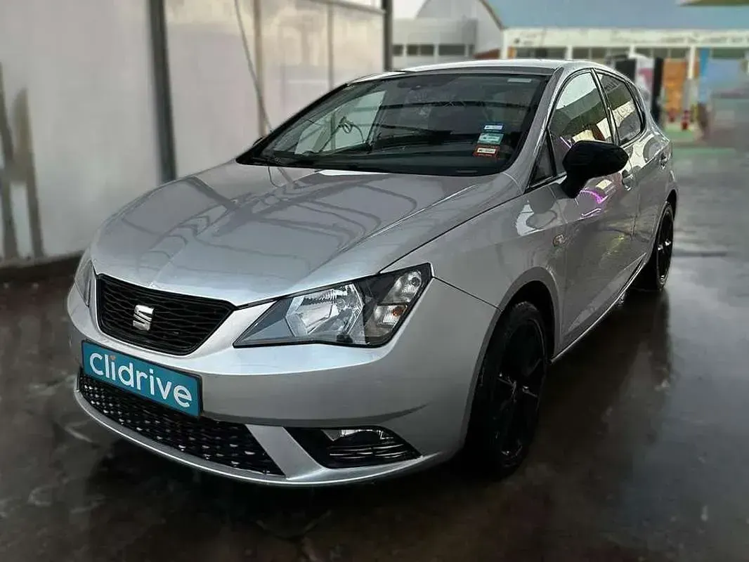 Usado Seat Ibiza ST CONNECT 90 CV (66 kW) 2016 Gris Familiar