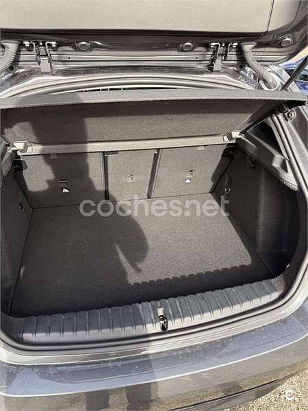 Usado BMW 118 Sport Line 136 CV (100 kW) 2020 Gris / plata Utilitario