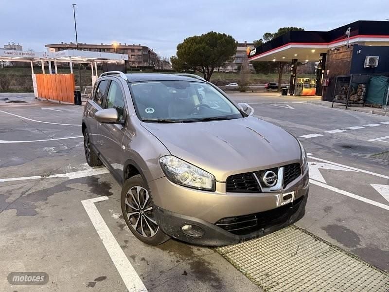 Usado Nissan Qashqai Tekna 110 CV (80 kW) 2012 Oro / dorado SUV