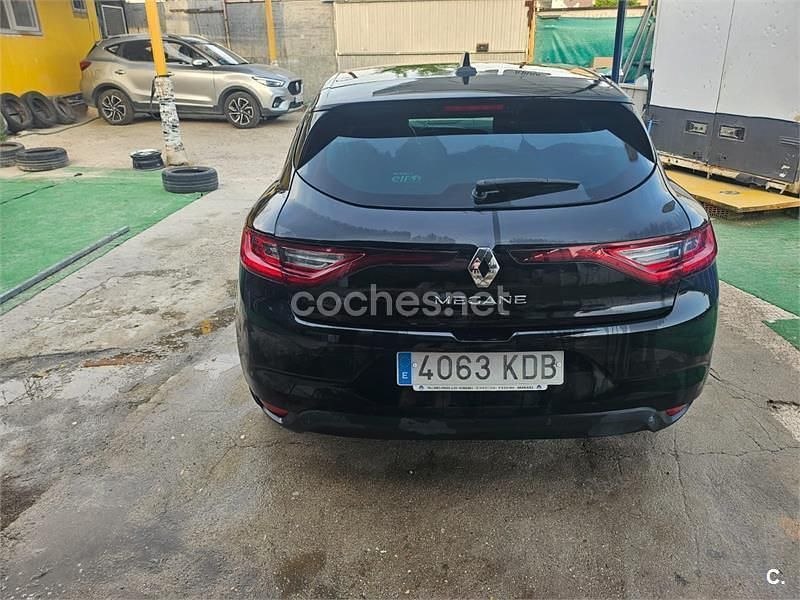 Negro Usado 2017 Renault Mégane IV Berlina | 9000 € (Buen precio) - Imagen 1/4