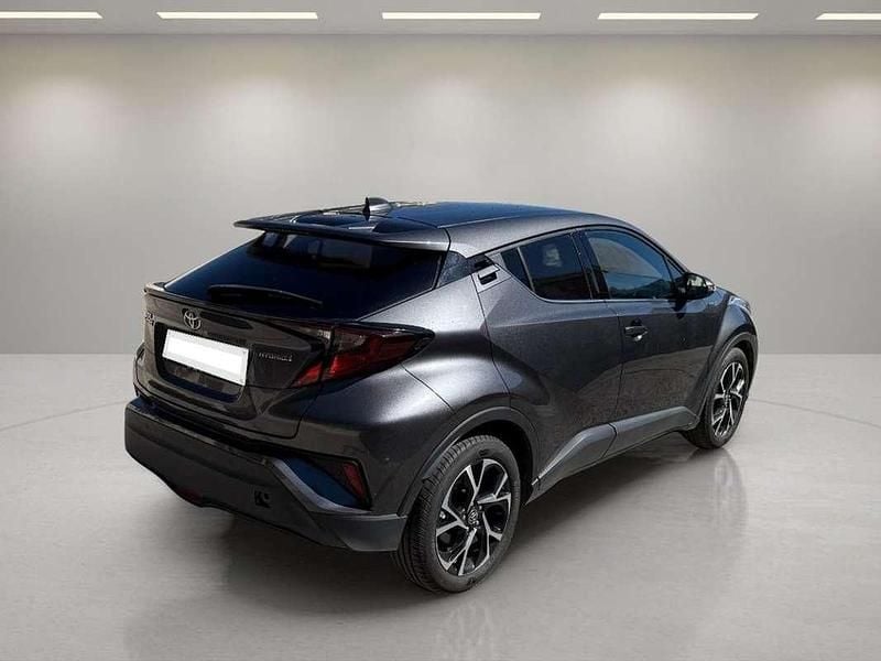 Usado Toyota C-HR Advance 122 CV (89 kW) 2021 Gris SUV