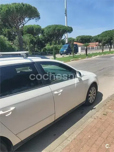 Usado VW Passat 105 CV (77 kW) 2008 Blanco Familiar