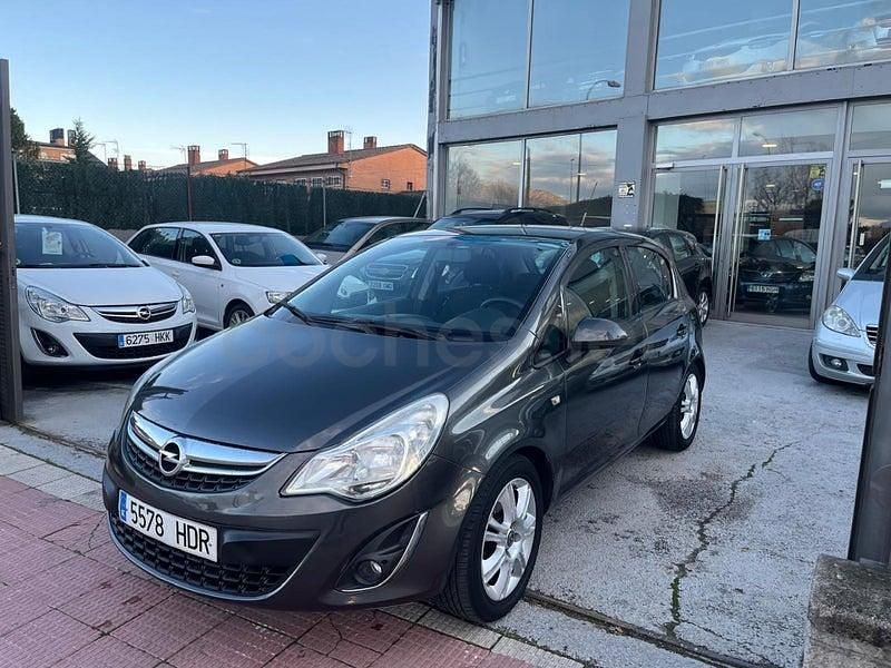 Usado Opel Corsa Essentia 85 CV (62 kW) 2011 Gris / plata Utilitario