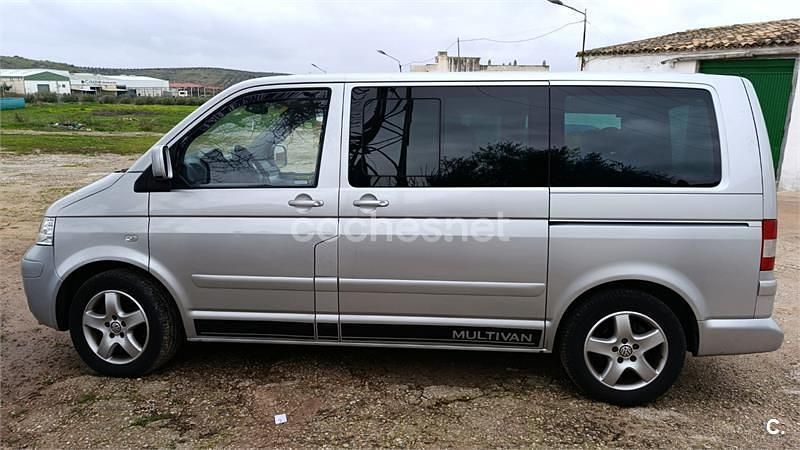Usado VW Multivan Highline 174 CV (127 kW) 2004 Gris / plata Van