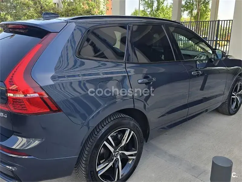 Usado Volvo XC60 R-Design 197 CV (144 kW) 2021 Azul SUV