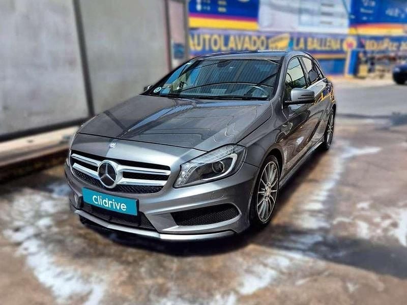Usado Mercedes A200 AMG line 136 CV (100 kW) 2013 Gris Utilitario